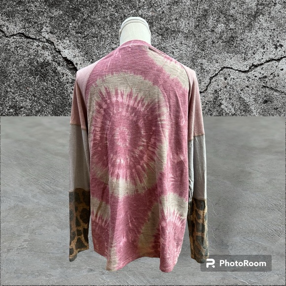 Hopely sz XL long sleeve rose tie dye leopard Tee shirt comfy like new - Picture 2 of 5